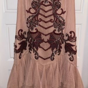 BCBGMAXAZRIA Womens Size 6 Floral Embroidered Tulle Gown Dress